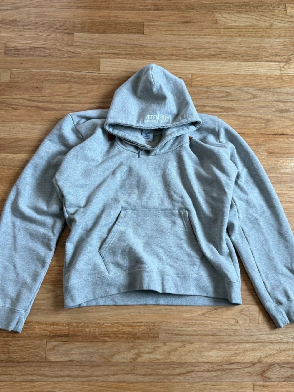 VETEMENTS AW18 Misplaced Grey Heavyweight Hoodie Medium